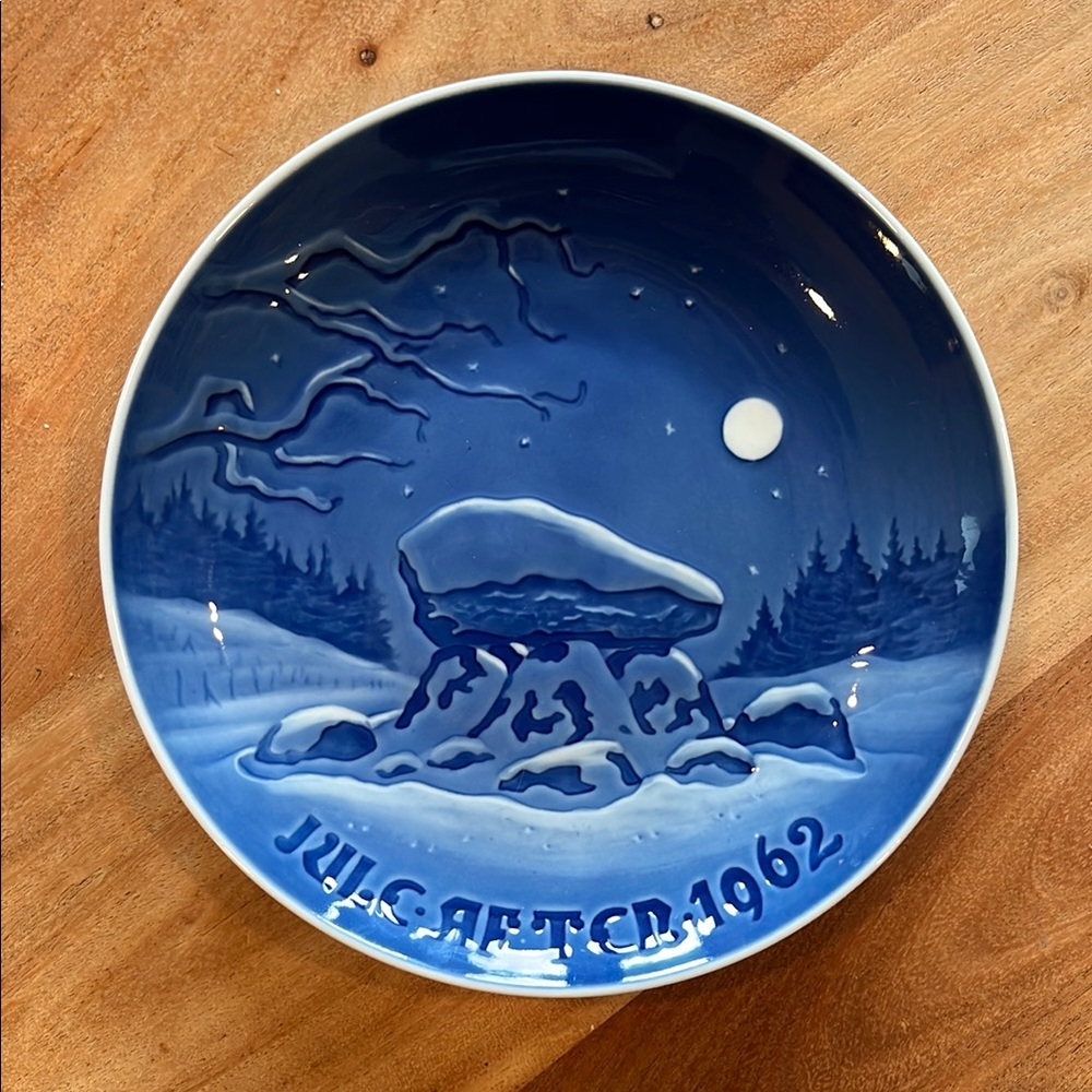Vintage Bing & Grondahl Christmas Plate - 1962